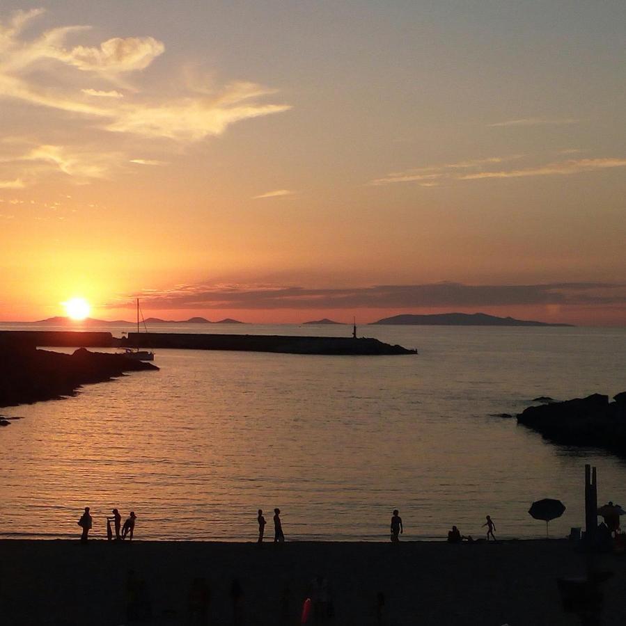 Grazioso Attico Vicino Alla Spiaggia E Al Centro Castelsardo Zewnętrze zdjęcie